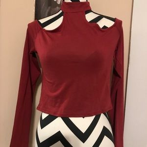 Women’s long sleeve cold shoulder shirt
